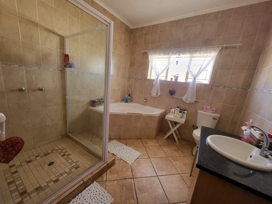 To Let 3 Bedroom Property for Rent in Brits North West